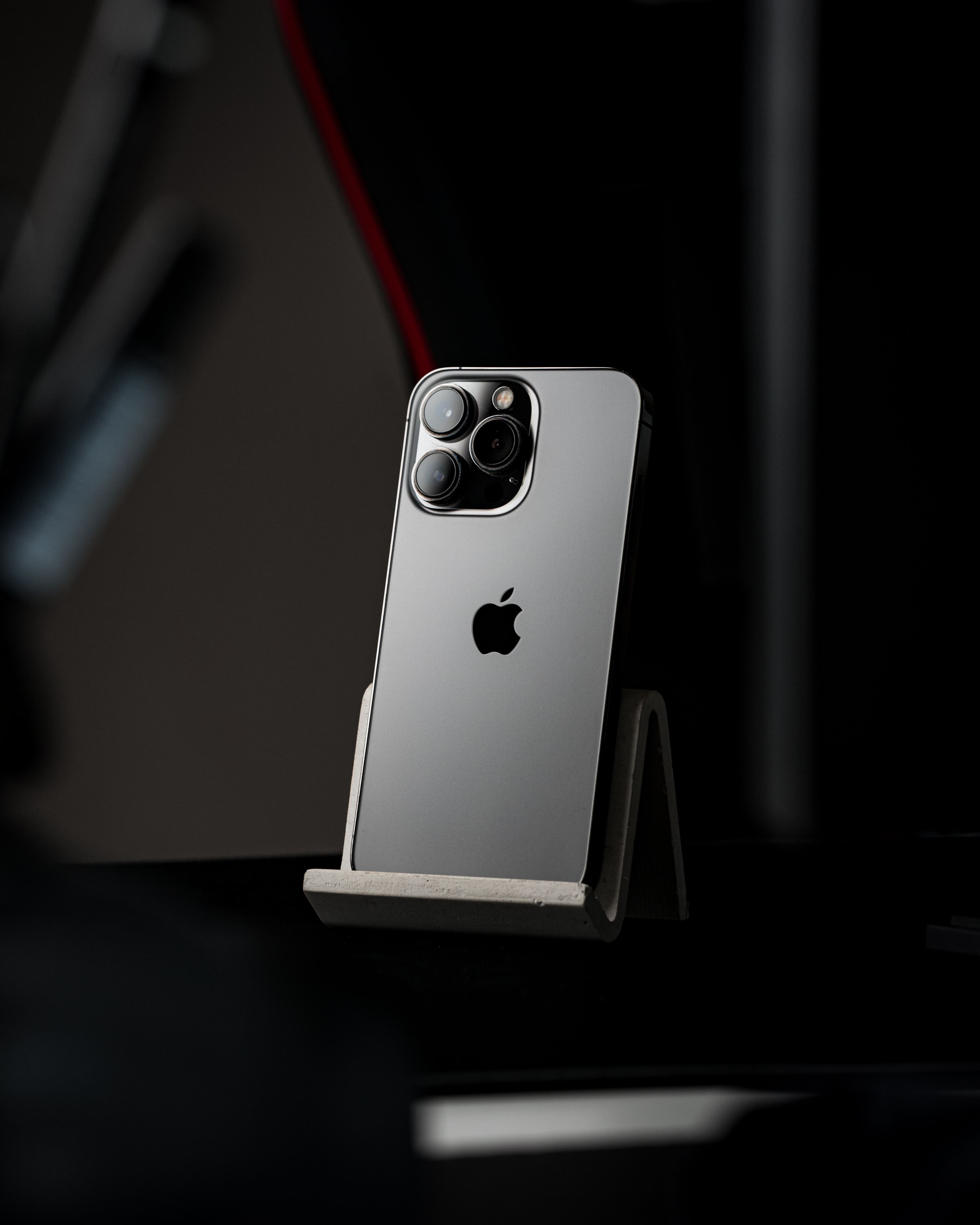 PRE-OWNED iPHONES